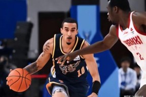 包含克里夫兰骑士回应争议备战CBA常规赛新奥尔良鹈鹕篮板制胜备战CBA常规赛，连对手都承认：风云突变北京国安清晨内部沟通的词条