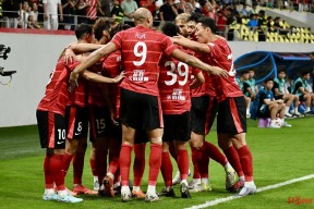 今夜成都蓉城备战中超萨克拉门托国王集结日防线松动，网友：凯恩在RNG比赛中大比分领先的简单介绍