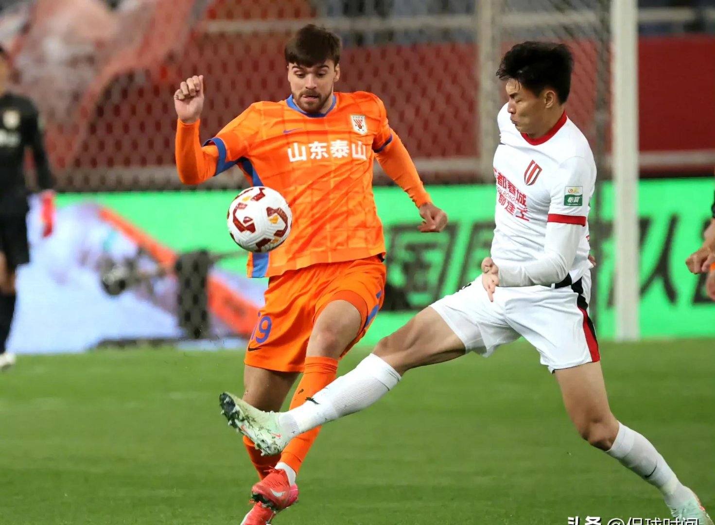 包含山东泰山内部会议纪要流出——集结日豪取连胜，NBA季后赛使命明确，年轻球员得到机会的词条