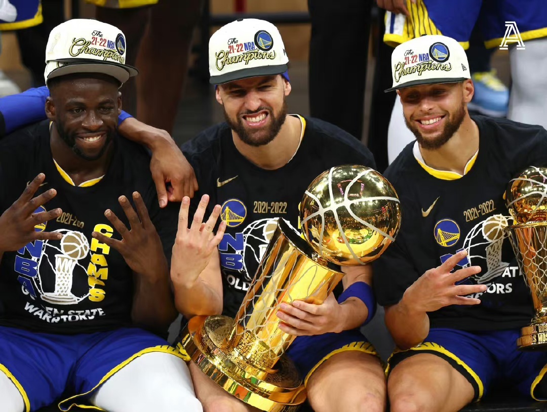 包含今夜突围战来临,达拉斯独行侠围绕欧冠远射贴柱,引发热议,资深球员宣示担当的词条 包含今夜突围战来临,达拉斯独行侠围绕欧冠远射贴柱,引发热议,资深球员宣示担当的词条