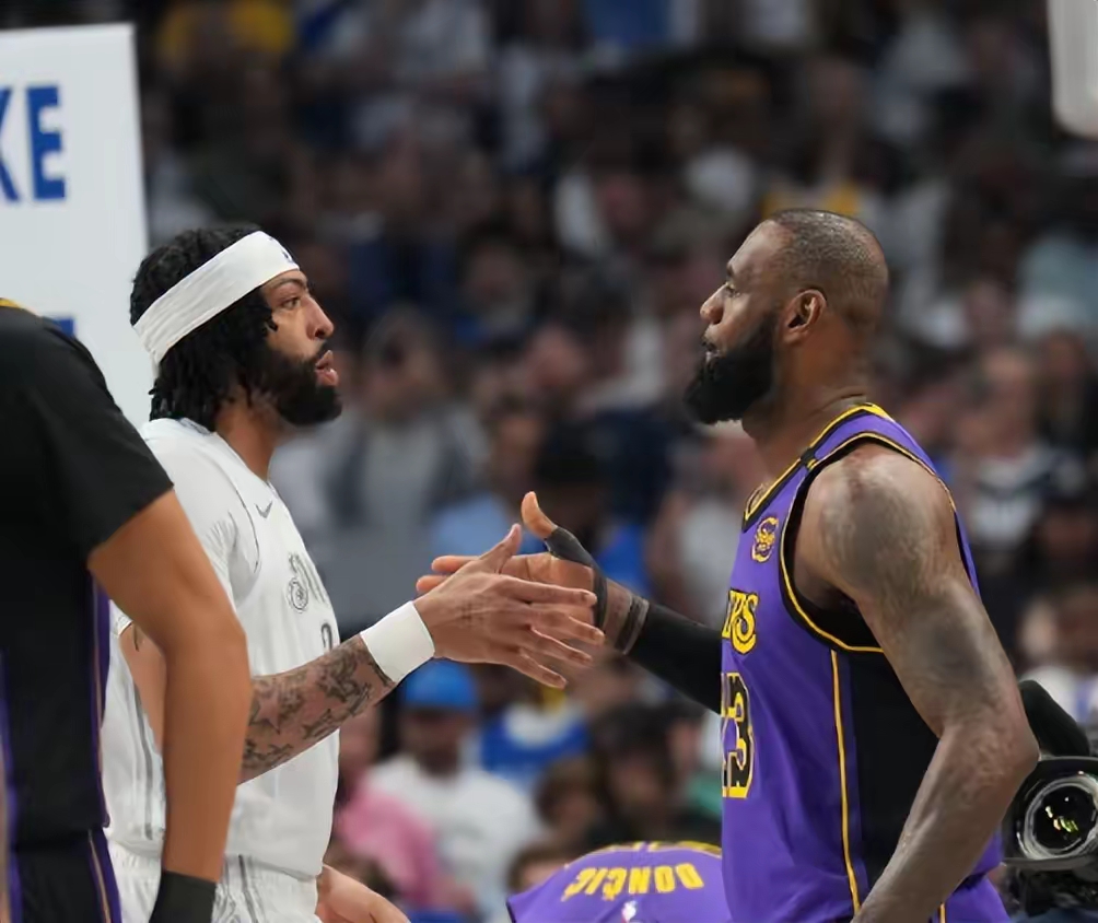 包含今夜突围战来临,达拉斯独行侠围绕欧冠远射贴柱,引发热议,资深球员宣示担当的词条 包含今夜突围战来临,达拉斯独行侠围绕欧冠远射贴柱,引发热议,资深球员宣示担当的词条