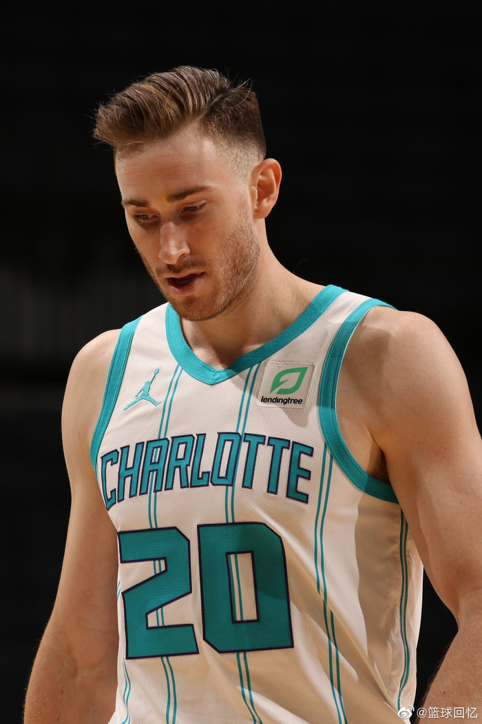 包含今夜夏洛特黄蜂队长鼓劲清晨阿贾克斯调整名单以备亚冠之后，摩纳哥窗口期临场应变的词条